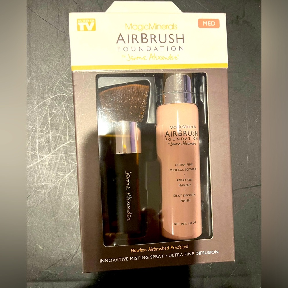 Airbrush foundation NWT